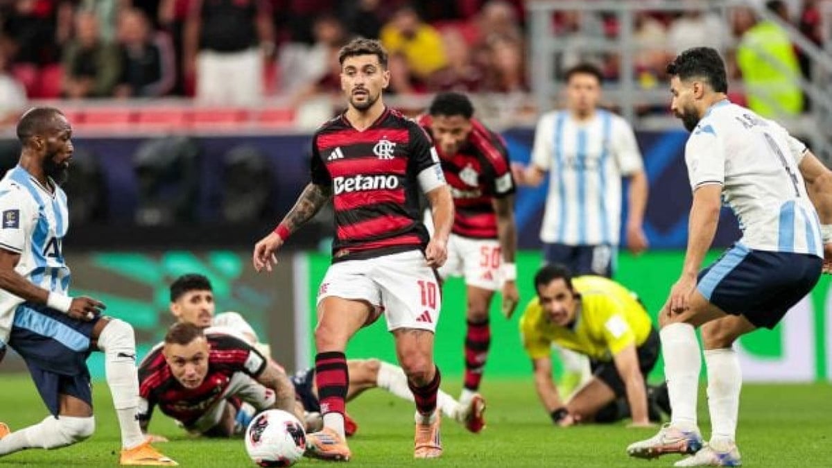 Embora considere o Paris o favorito na final, Arrascaeta exalta a qualidade do Rubro-Negro e afirma que o título mundial é possível
