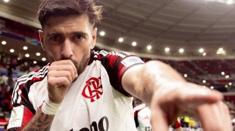 Com ajudinha também de Ramón Díaz, ex-técnico dos egípcios, Fla transferiu alvo para a camisa 10 e deu início à era 