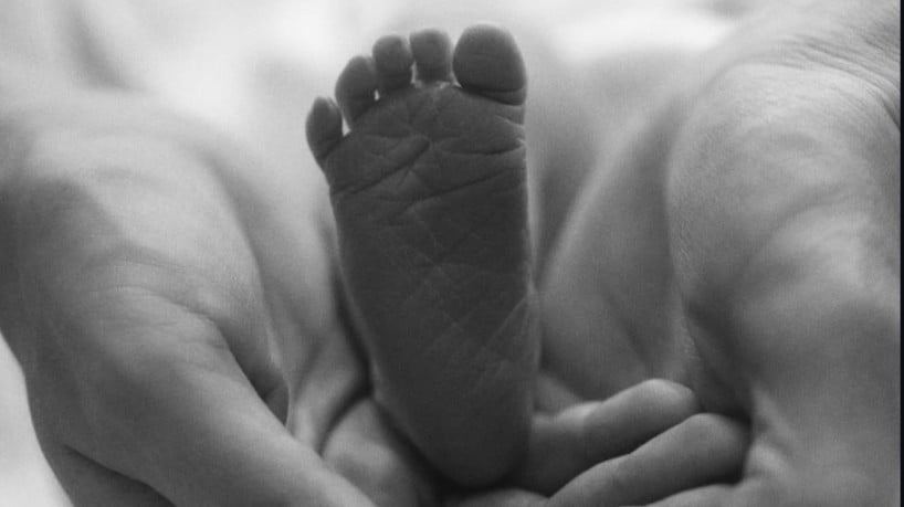 Casal compartilhou a chegada de Clara nas redes sociais e recebeu mensagens de fãs e amigos 