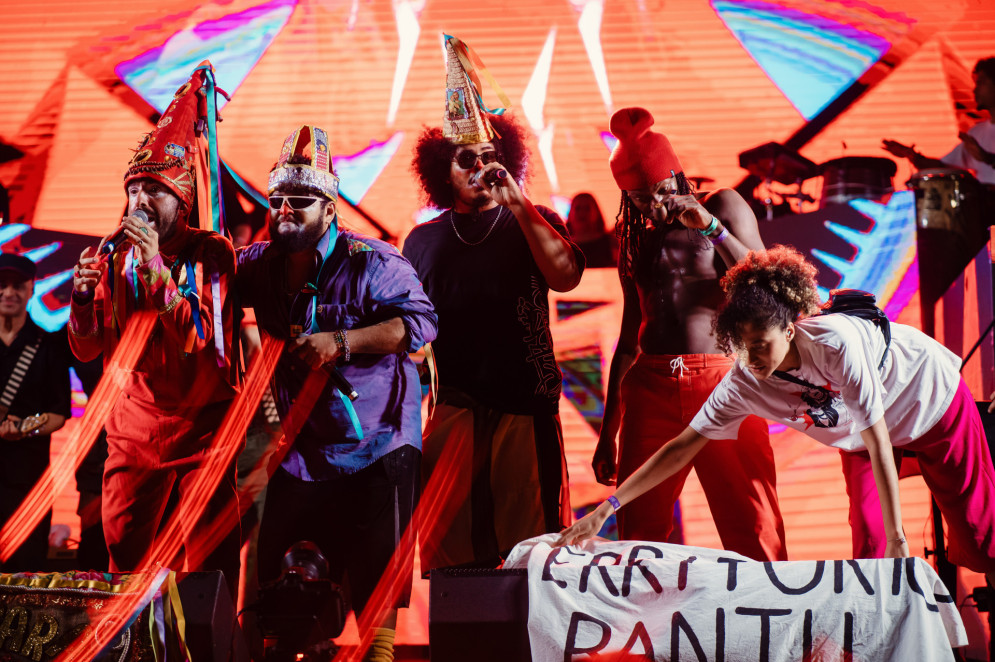 De Maracanaú, a Cheiro do Queijo subiu ao palco do BaianaSystem na primeira noite de shows