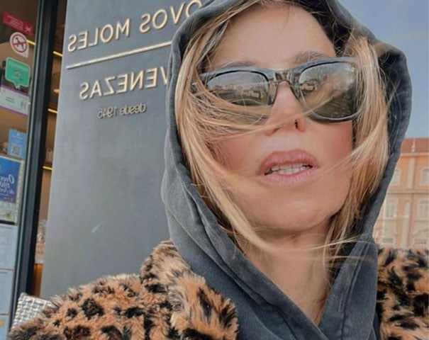 Danielle Winits é atriz, cantora e apresentadora, nascida no Rio de Janeiro (RJ) em 5 de dezembro de 1973. Destacou-se em novelas como “A Justiça”, “América” e “Senhora do Destino”, além de musicais e participações em cinema e teatro.