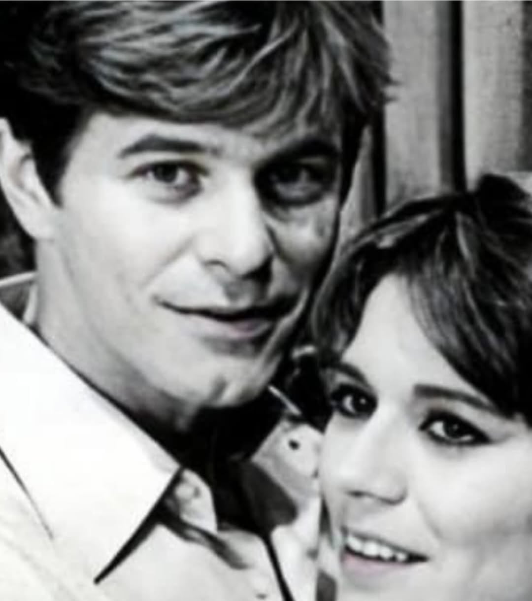 Sua origem russa vem de um ramo familiar materno, ligado à imigração judaica do Leste Europeu no início do século XX. Embora o sobrenome artístico Falabella seja italiano, a família guarda registros dessa herança eslava, sem que o nome russo tenha sido mantido publicamente.