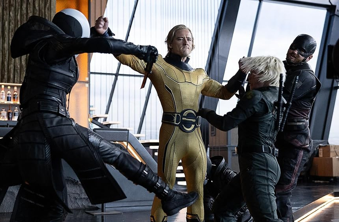 Depois do sucesso em Top Gun: Maverick, Pullman voltou a ganhar grande destaque como Sentinela em Thunderbolts, produzido pela Marvel Studios em 2025. Não à toa, entrou na lista dos atores mais buscados ao redor do mundo no Google neste ano. 