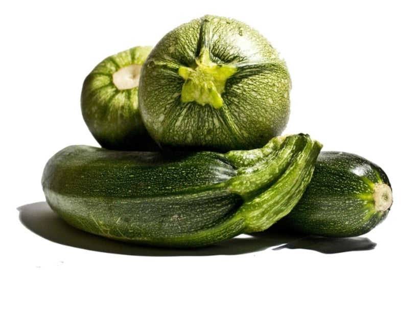 Uma possível explicação para a expressão falar abobrinha vem do tempo em que esse alimento era vendido a preços muito baixos, sendo associado a algo de valor desprezível. 