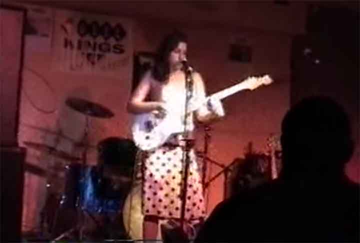 Ao fazer uma audição no colégio Sylvia Young Theatre School, os jurados ficaram tão impressionados com sua performance que lhe deram uma bolsa de estudos. 