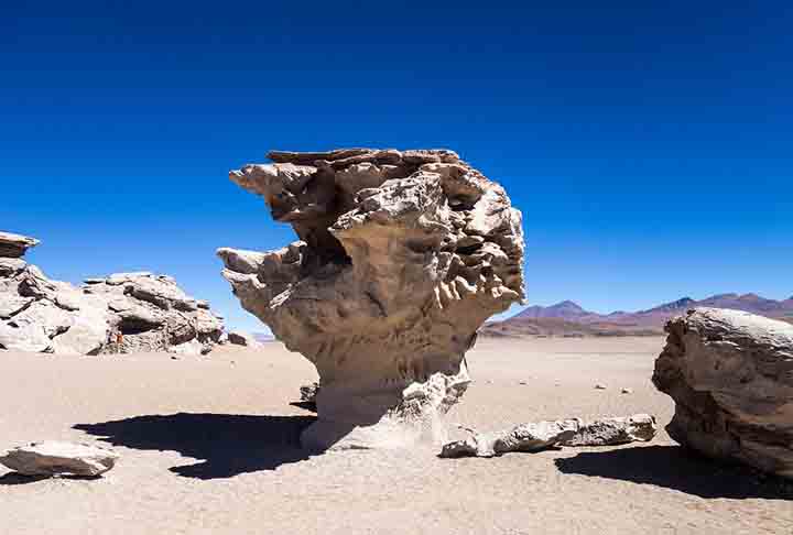 A atraÃ§Ã£o turÃ­stica do Salar de Uyuni Ã© uma das principais fontes de receita para a regiÃ£o.