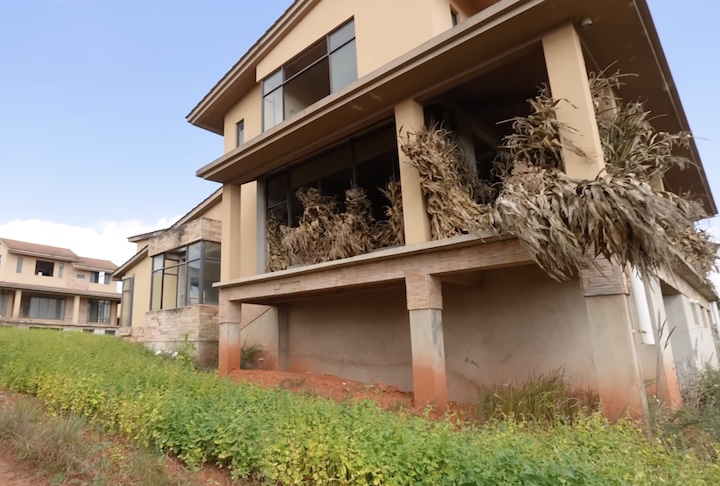 Especialistas considerarem trÃªs caminhos possÃ­veis. Um deles Ã© a preservaÃ§Ã£o do local como registro arquitetÃŽnico. 