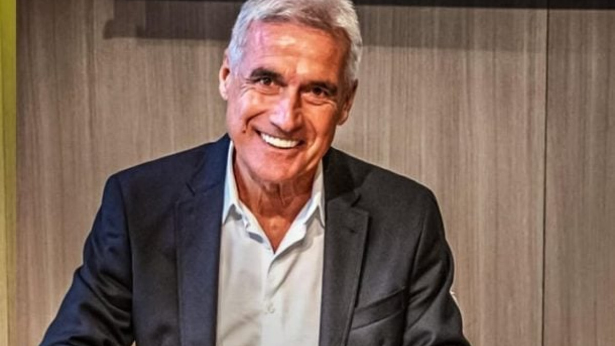 Treinador português postou elogio ao Tricolor nas redes sociais e ganhou boas-vindas de Luiz Felipe Scolari: chimarrão e churrasco 