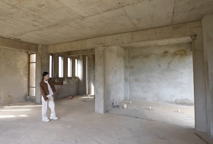 Mesmo em estado de deterioraÃ§Ã£o, as mansÃµes ainda conservam boa iluminaÃ§Ã£o natural, ventilaÃ§Ã£o e infraestrutura bÃ¡sica. 