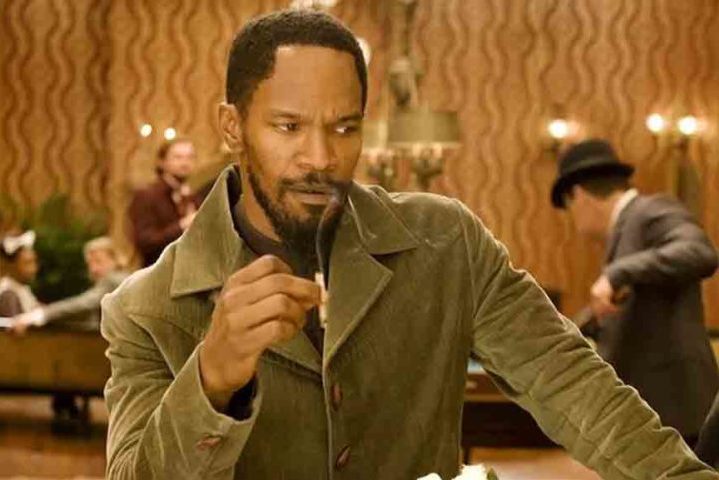 Vencedor do Oscar por “Ray” (2004), Foxx se envolveu em alguns desentendimentos. Um deles resultou em um corte na boca que o obrigou a levar pontos quando se envolveu em uma confusão no restaurante Mr. Chow, em Beverly Hills, na Califórnia. 