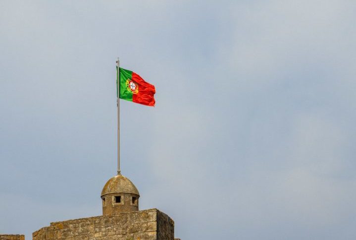 Portugal passou a controlar uma rota comercial lucrativa, dominando o comércio de especiarias, tecidos e outras mercadorias valiosas.