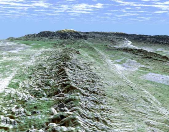 Os cientistas acreditam que a falha de San Andreas pode produzir terremotos de grande magnitude no futuro, o que representa uma séria ameaça para a população e infraestrutura da Califórnia.