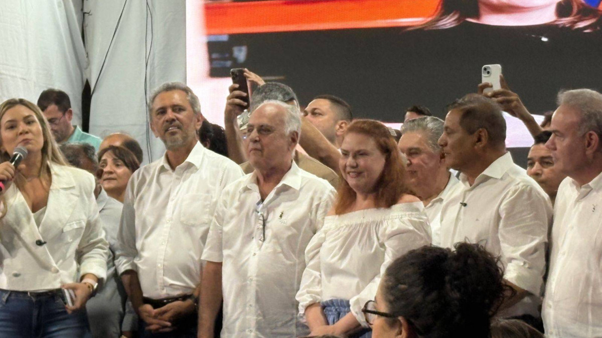 Governador Elmano de Freitas esteve presente na inauguração da Nova Ponte do Jacomé ao lado do prefeito Roberto Pessoa e da deputada federal Fernanda Pessoa (União) 