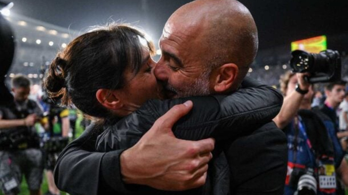 Continuidade do técnico no Manchester City ao decidir ampliar seu contrato foi primordial para Cristina decidir se afastar dele