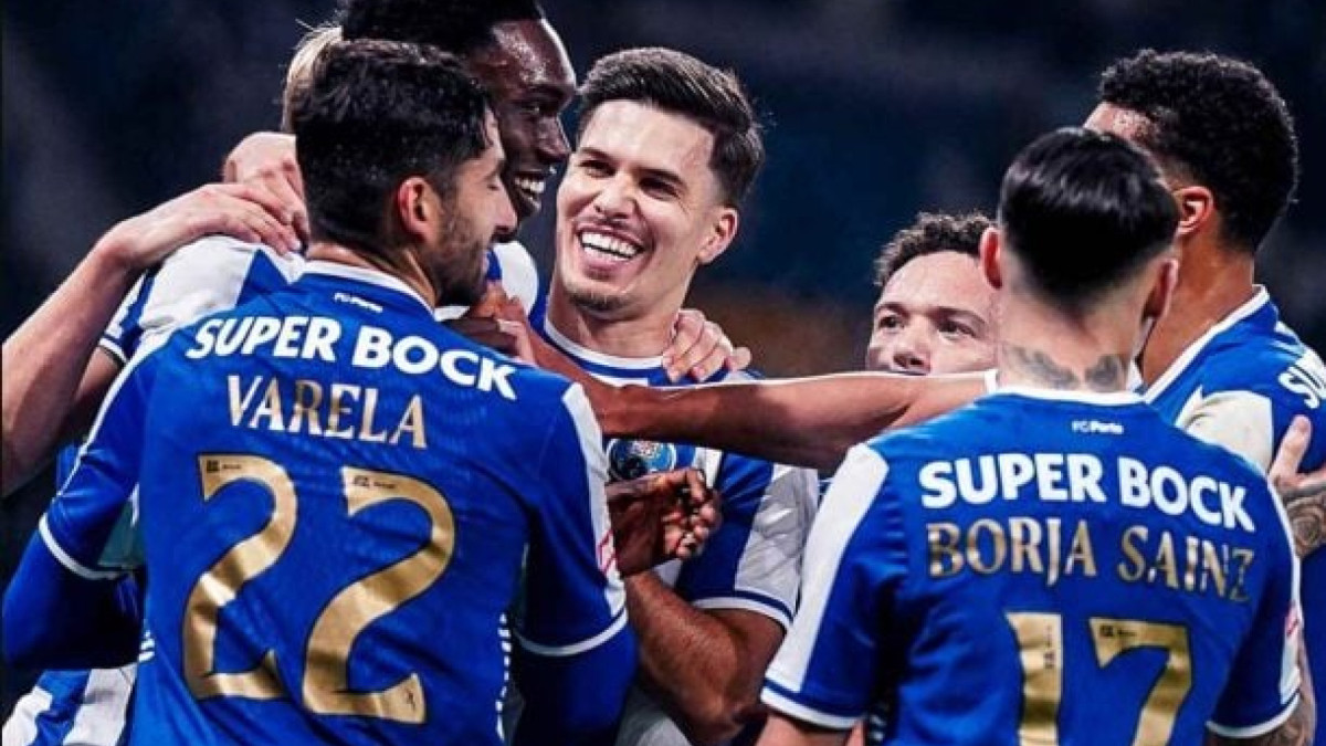 Dragões vencem por 3 a 1 nesta segunda-feira e aparecem com cinco pontos de vantagem sobre o Sporting, segundo colocado: 40 contra 35 