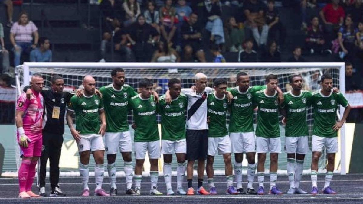 Presidente diz que elenco priorizou redes sociais em vez do rendimento esportivo e admite necessidade de reformulação