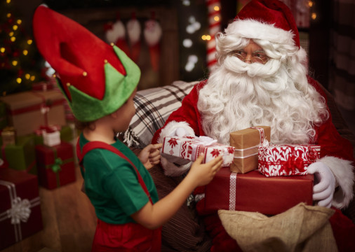Ao redor do mundo, diversas histórias e tradições cercam o Bom Velhinho; conheça 