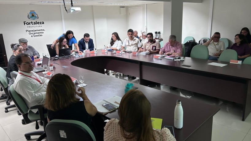 Entidades sindicais aguardavam proposta de reajuste salarial dos servidores de Fortaleza na reunião realizada nesta segunda-feira, 15, com a Sepog 