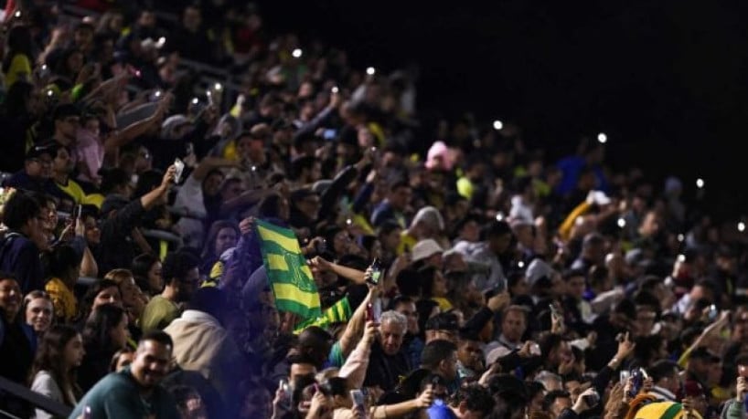 Mais de 100 mil pedidos foram registrados por brasileiros na terceira fase de vendas da Fifa, que adota sistema de sorteio sem ordem de chegada 