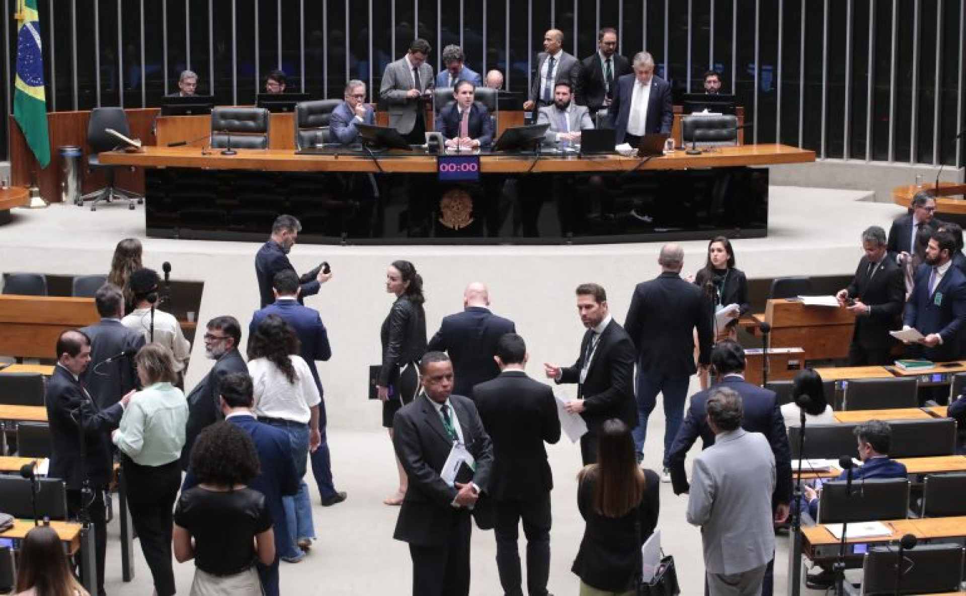 Deputados concordaram com alterações feitas no Senado

 (Foto: Bruno Spada/Agência Câmara de Notícias)