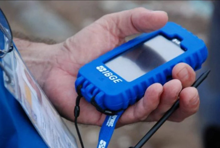 O Instituto Brasileiro de Geografia e Estatística (IBGE) divulgou pela primeira vez, no dia 4 de novembro, um levantamento nacional sobre os sobrenomes mais frequentes do Brasil. 
