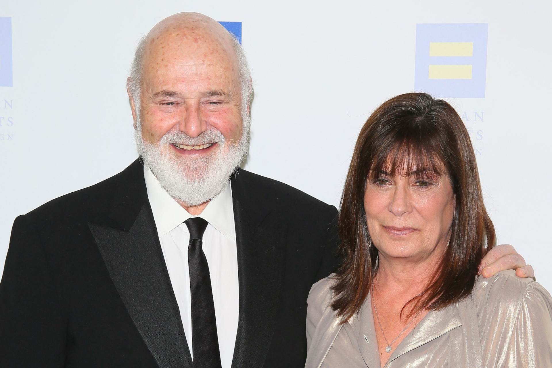 Foto de arquivo. O cineasta Rob Reiner e a esposa Michele Singer Reiner em 2019. Casal foi encontrado morto em sua casa, em Los Angeles  (Foto: JEAN-BAPTISTE LACROIX / AFP)