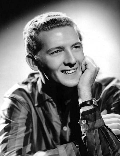 Há 90 anos, no dia 29 de setembro de 1935, nascia em Ferriday, no estado americano da Louisiana, Jerry Lee Lewis, figura central na história do rock and roll e uma das personalidades mais controversas da música popular do século 20. 

