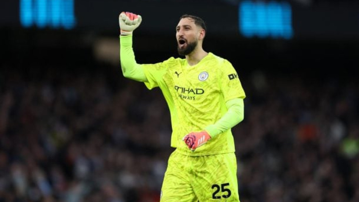 Italiano supera Alisson após temporada vitoriosa, e Hannah Hampton leva o prêmio feminino após brilhar pela Inglaterra e pelo Chelsea