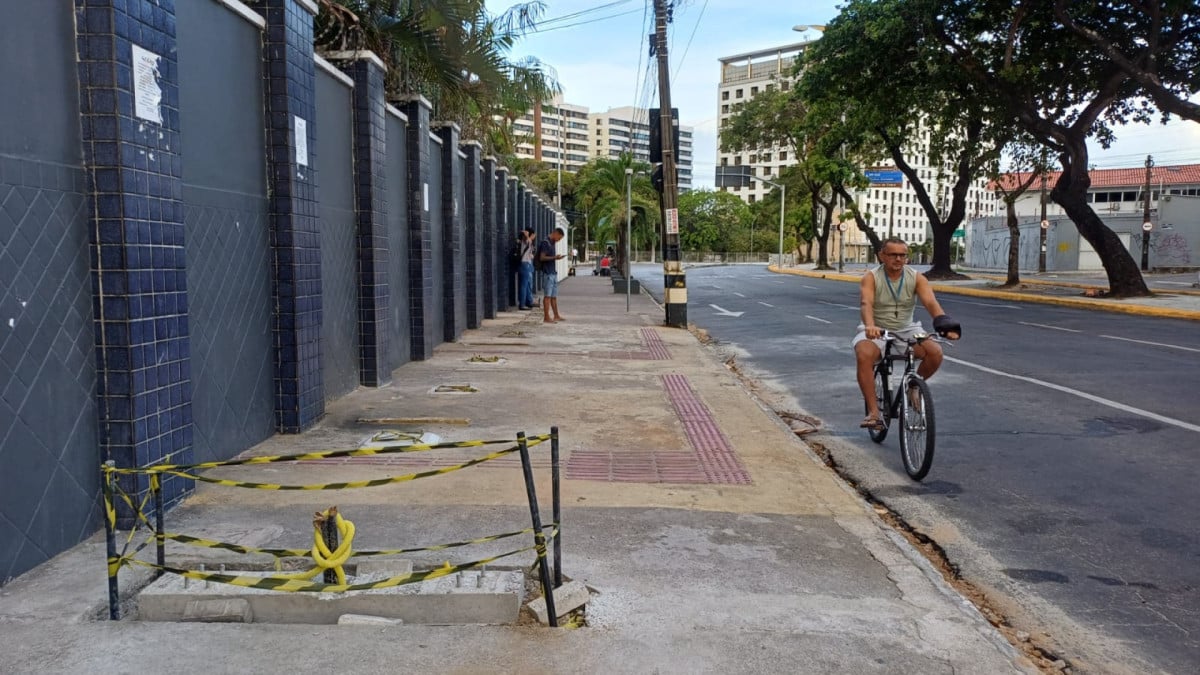 Parada de ônibus é retirada da avenida Humberto Monte para instalação do novo modelo que será aplicado em 2026
