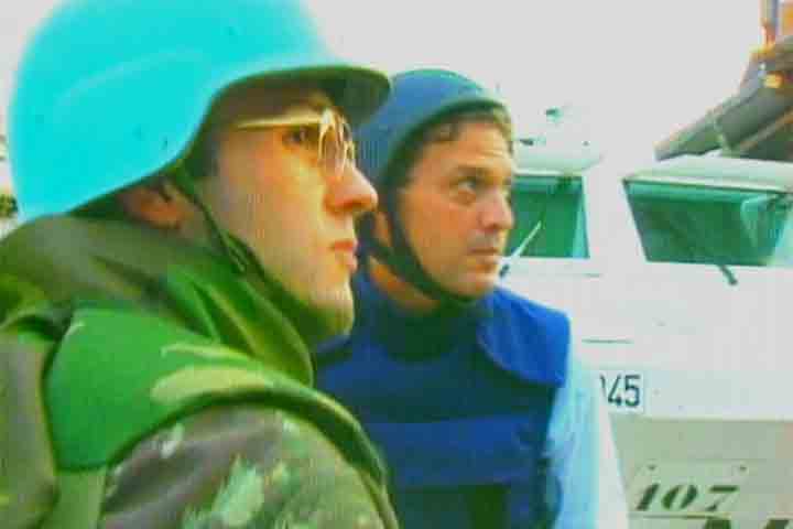 No início dos anos 1990, ele cobriu eventos internacionais de grande impacto como correspondente em Londres, incluindo a Guerra do Golfo, o colapso da União Soviética, a Guerra Civil da Iugoslávia e a queda do Muro de Berlim. 
