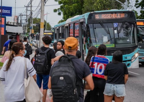Fortaleza teve reajuste de 20% na tarifa de &ocirc;nibus, acima da m&eacute;dia de outras capitais, que foi de 7,6%