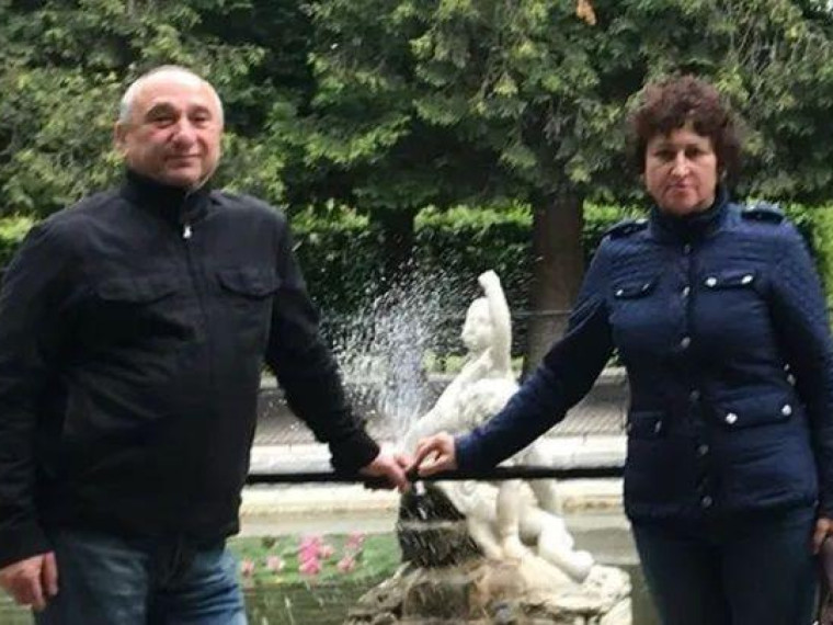 O casal celebraria seu 35º aniversário de casamento em janeiro, segundo a família