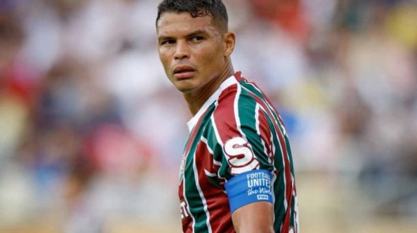 John Terry manda recado à diretoria do clube pelas redes sociais e avalia que liderança do zagueiro pode ser fundamental 