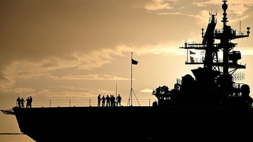 O navio de assalto anfíbio americano USS Iwo Jima em Porto Rico; país vem ampliando sua presença militar no Mar do Caribe 