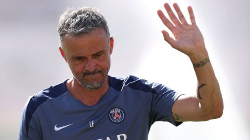 Treinador do PSG supera Hansi Flick e Arne Slot, enquanto Sarina Wiegman vence pela quinta vez no feminino 