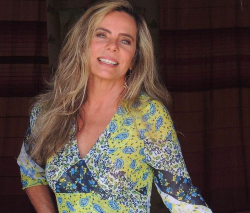 Bruna Lombardi fez 73 anos no dia 1 de agosto de 2025. Recentemente ela comentou sobre como se mantém ativa na cama com o marido com quem está casada ha 47 anos.  