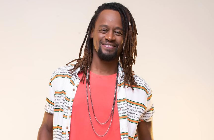 Toni Garrido, um dos artistas mais versáteis e carismáticos da música brasileira, celebrou seu aniversário em 7 de setembro. Com uma carreira que mistura reggae, soul, pop e MPB, Toni conquistou o país com sua voz marcante, presença de palco e mensagens de paz, amor e consciência social.
