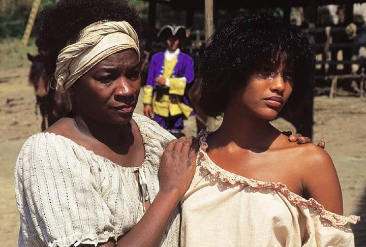 Sua história foi romantizada ao longo dos anos, especialmente na literatura, cinema e televisão. Relembre atrizes que já interpretaram Chica da Silva!