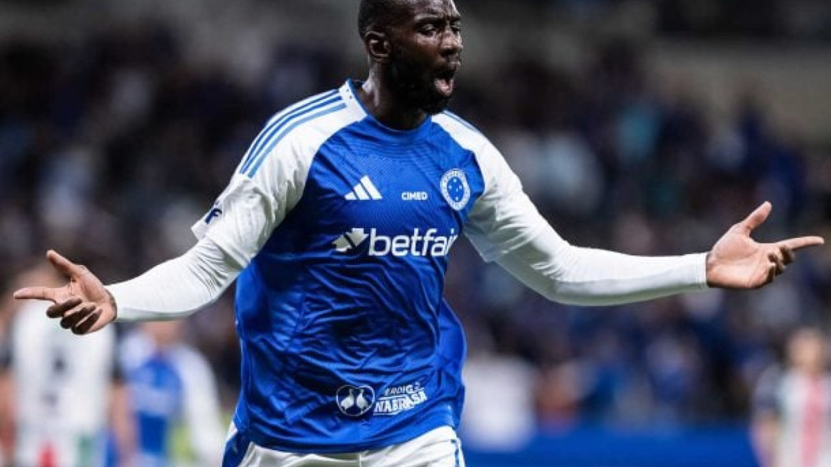 Bolasie, Gamarra e Eduardo são os primeiros tripulantes da barca cruzeirense. Outros atletas também deixarão o clube