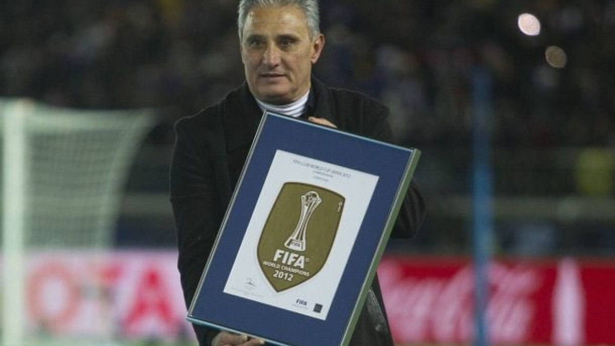 Ídolo corintiano não perdoa recusa do treinador ao Timão em abril e critica ida para a Raposa: 