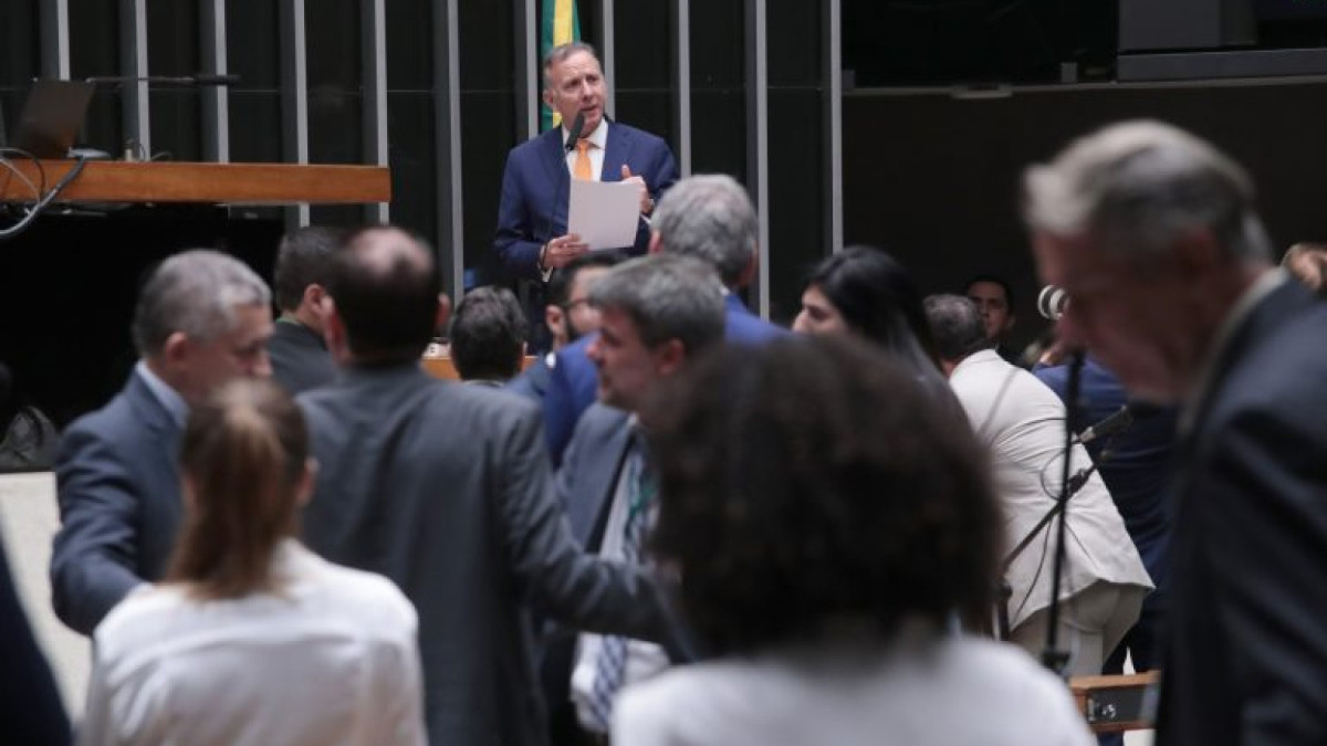 Projeto foi aprovado na forma de substitutivo do relator, deputado Aguinaldo Ribeiro (PP-PB)
