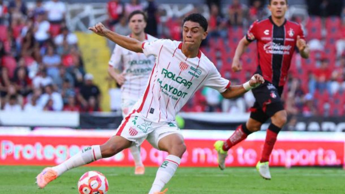 Proposta vascaína é de empréstimo com opção de compra. Estafe do jogador se anima com a possibilidade da transferência para o Brasil