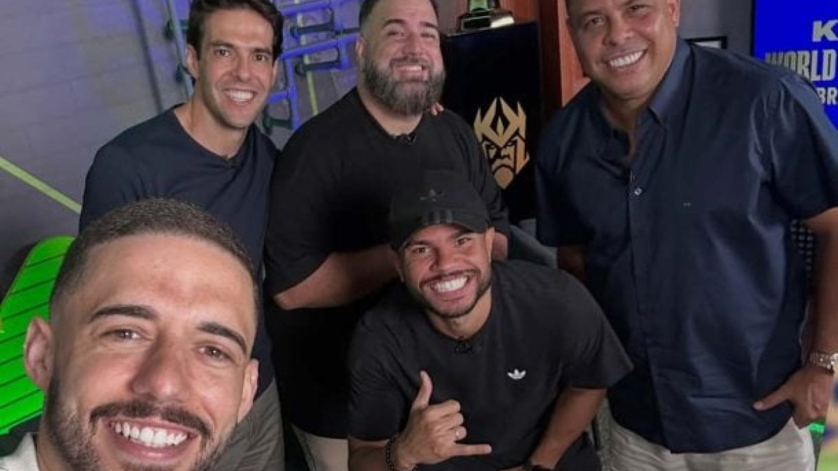 Fenômeno relembra frustração por nunca disputar competição oficial da Seleção no país e aconselha estrelas da modalidade para a Nations