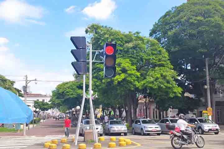 Atualmente, Itu é mais famosa pelo apelido de Cidade dos Exageros, fama que surgiu na década de 1970, popularizada pelo comediante Francisco Flaviano de Almeida, o Simplício, em um programa de televisão.