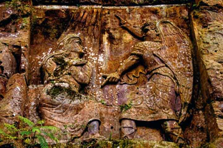 Dos 26 painéis planejados, nove foram parcial ou totalmente concluídos até 1989. Depois, as obras foram paralisadas por falta de verba.