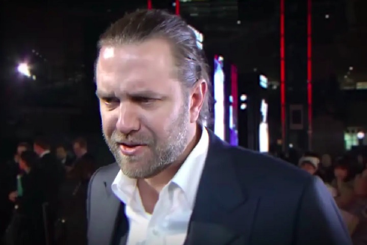 Carl Erik Rinsch nasceu em Los Angeles, na Califórnia. Quando jovem, estudou nas universidades Brown e Columbia. 