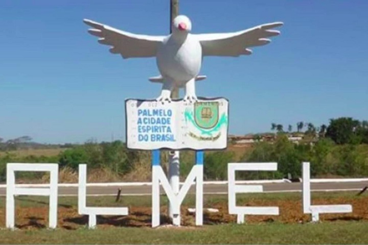 A cidade de Palmelo, que fica em Goiás, é o único município brasileiro no qual os adeptos do espiritismo são maioria, superando católicos e evangélicos.