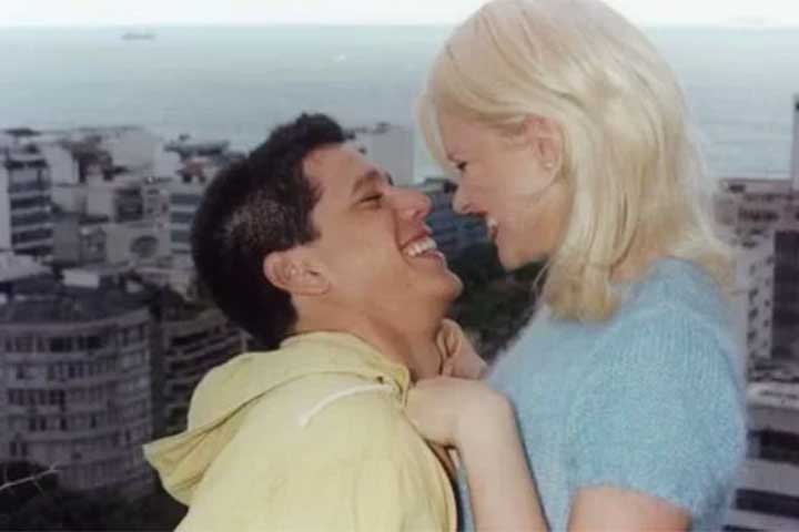 Após o reconhecimento no cinema, foi convidada a atuar na televisão, participando de novelas e minisséries como “Uga Uga”, “Pecado Capital” e “Cara e Coroa”,  o que ampliou ainda mais sua atuação artística para além do universo da moda.
