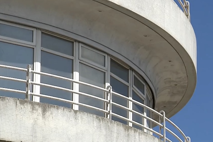 Segundo a prefeitura de Curitiba, o Suite Vollard já não tem mais documentações e autorizações necessárias para ser habitado.