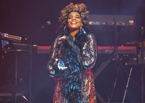 Macy Gray retorna ao Brasil e passa por Fortaleza em fevereiro